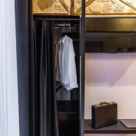 Palazzo Residenza Madre By Dimorra Guest house